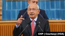 CHP Genel Başkanı Kemal Kılıçdaroğlu, TBMM'deki grup toplantısında CHP içindeki değişim tartışmasına değindi