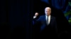 Tổng thống Joe Biden bước lên sân khấu phát biểu tại đại hội quốc gia NAACP, ngày 16 tháng 7 năm 2024, tại Las Vegas.