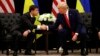 Ảnh tư liệu hồi ngày 25/9/2019: Tổng thống Mỹ Trump khi đó gặp Tổng thống Ukraine Zelenskyy ở New York. 