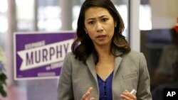 Bà Stephanie Murphy gặp gỡ cử tri trước cuộc bầu cử lần đầu, 2016.