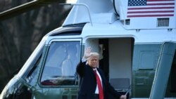 Tổng thống Donald Trump lên máy bay Marine One rời Nhà Trắng sáng ngày 20/1/2021.