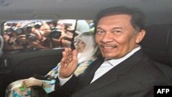 Ông Anwar Ibrahim cho rằng vụ truy tố hiện nay là một mưu toan khác nữa của chính phủ để loại trừ mối đe dọa chính trị từ phía ông