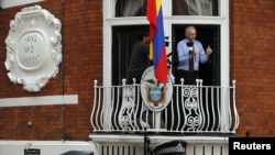 Ông Assange đã trú ẩn trong tòa đại sứ Ecuador tại London kể từ ngày 19 tháng 6 năm nay